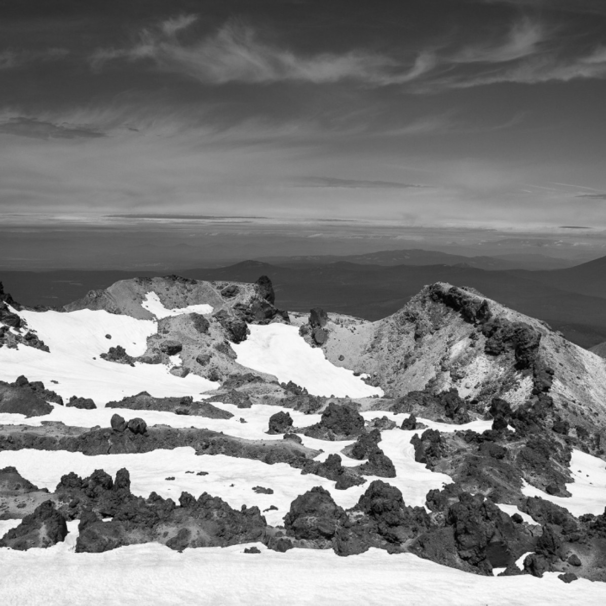 Lassen Peak: volcanic rocks around the summit